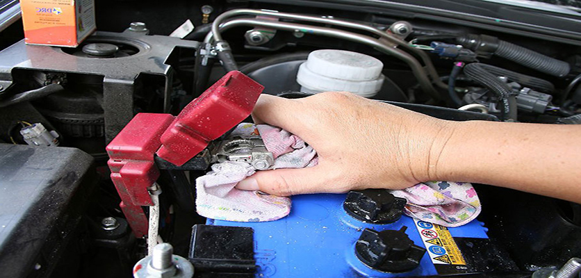 تمیز کردن باتری اتومبیل- امداد خودرو سایپا